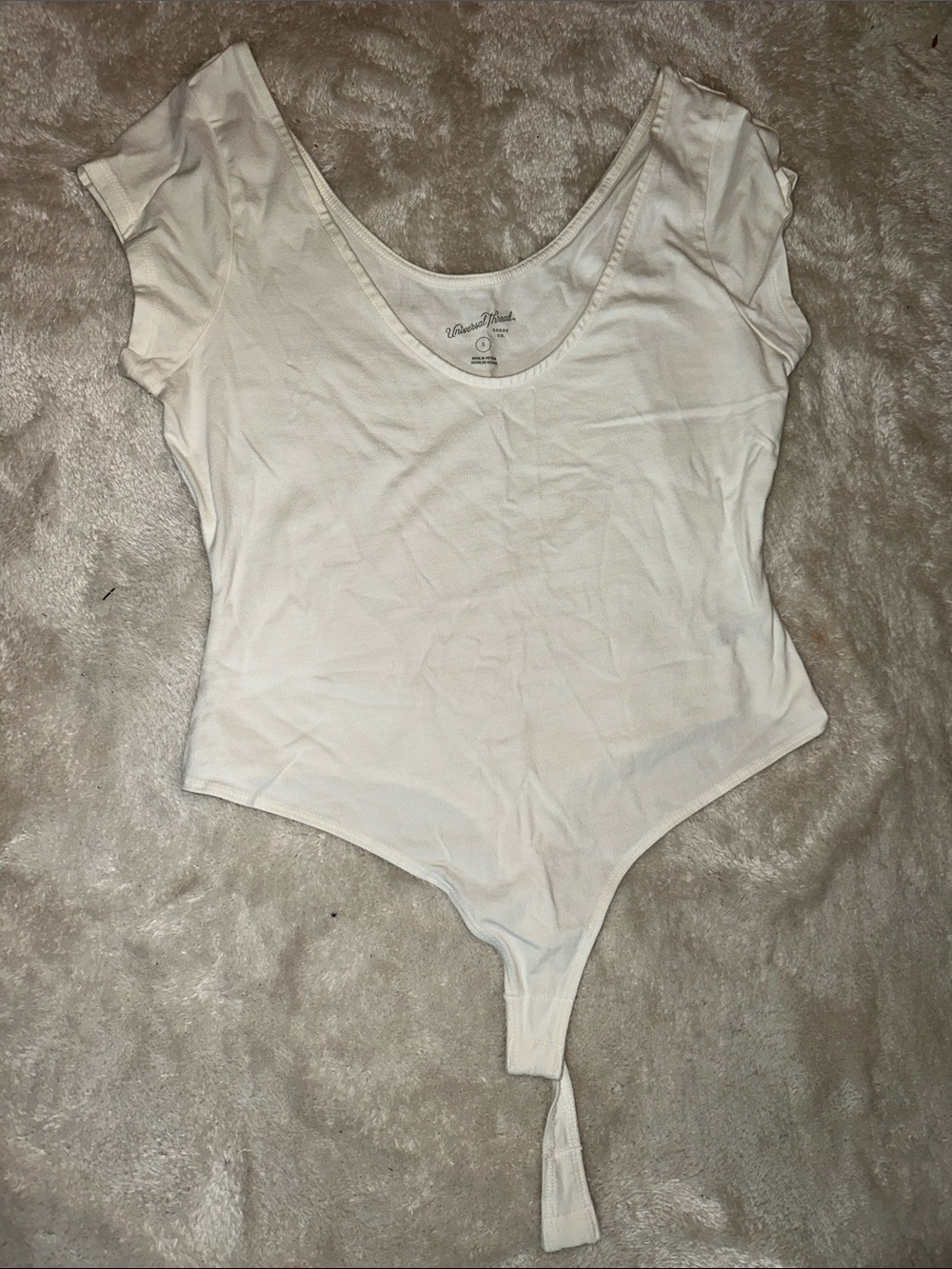 Universal Thread White Scoop Neck Cap Sleeve Bodysuit